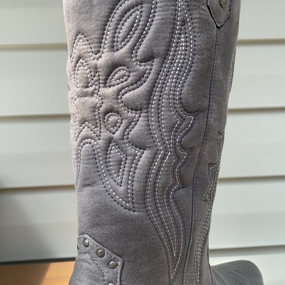 JUSTFAB Dolley gray boots. Size 6,5. - Picture 8 of 10